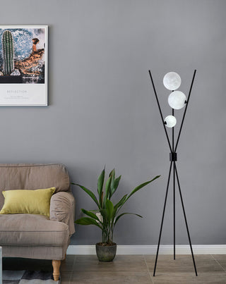 Lourdes - Stylish Minimalist Floor Lamp with Moon-Inspired Design