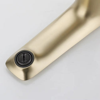 Narine - Modern 5 Piece Bathtub Tap Set with Pull Out Shower Spray