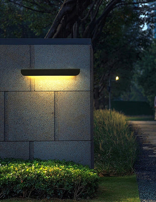 Awstin - Black Curved Modern Outdoor Wall Light