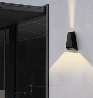 Einion- LED Light Directed Modern Up/Down Beam Style Wall Lamp