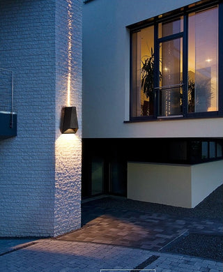 Einion- LED Light Directed Modern Up/Down Beam Style Wall Lamp