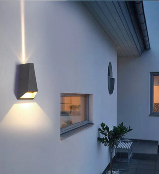Einion- LED Light Directed Modern Up/Down Beam Style Wall Lamp