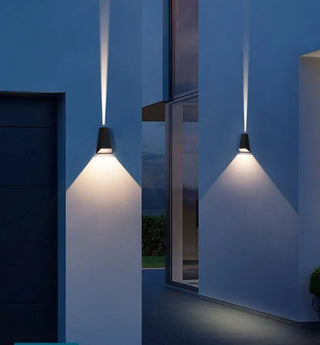 Einion- LED Light Directed Modern Up/Down Beam Style Wall Lamp