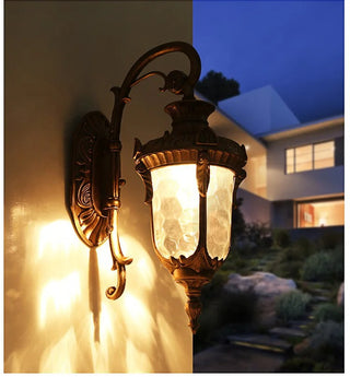 Julius - Single Head Classic Ripple Glass Outdoor Courtyard Lighting Fixture